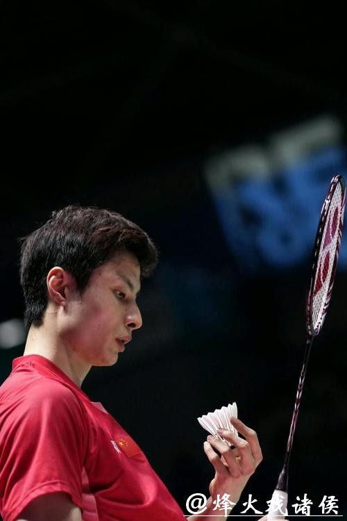 羽毛球世锦赛 石宇奇战胜拉克什亚晋级男单32强 羽毛球世锦赛 石宇奇战胜拉克什亚晋级男单32强