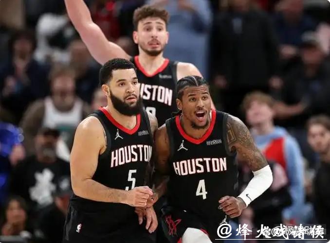 库里13分李凯尔8分 勇士擒灰熊3连胜排西部第2 库里13分李凯尔8分 勇士擒灰熊3连胜排西部第2